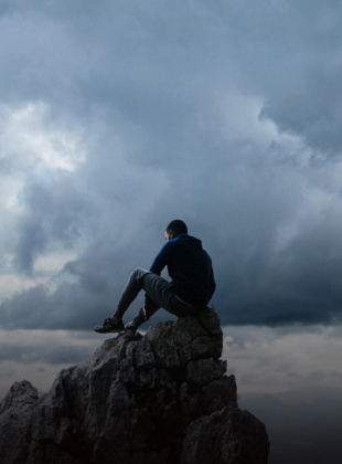 Despite a grim economic outlook, most US investors say they will try to ride out the storm