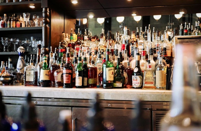 One in three drinking less in lockdown