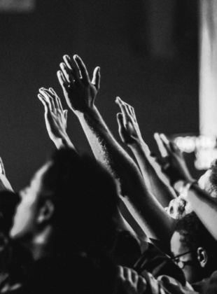 Opinium x Barclays: Oasis fans projected to spend £1B+