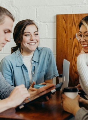 Read the Room: Workplace Communication in a Changing World 